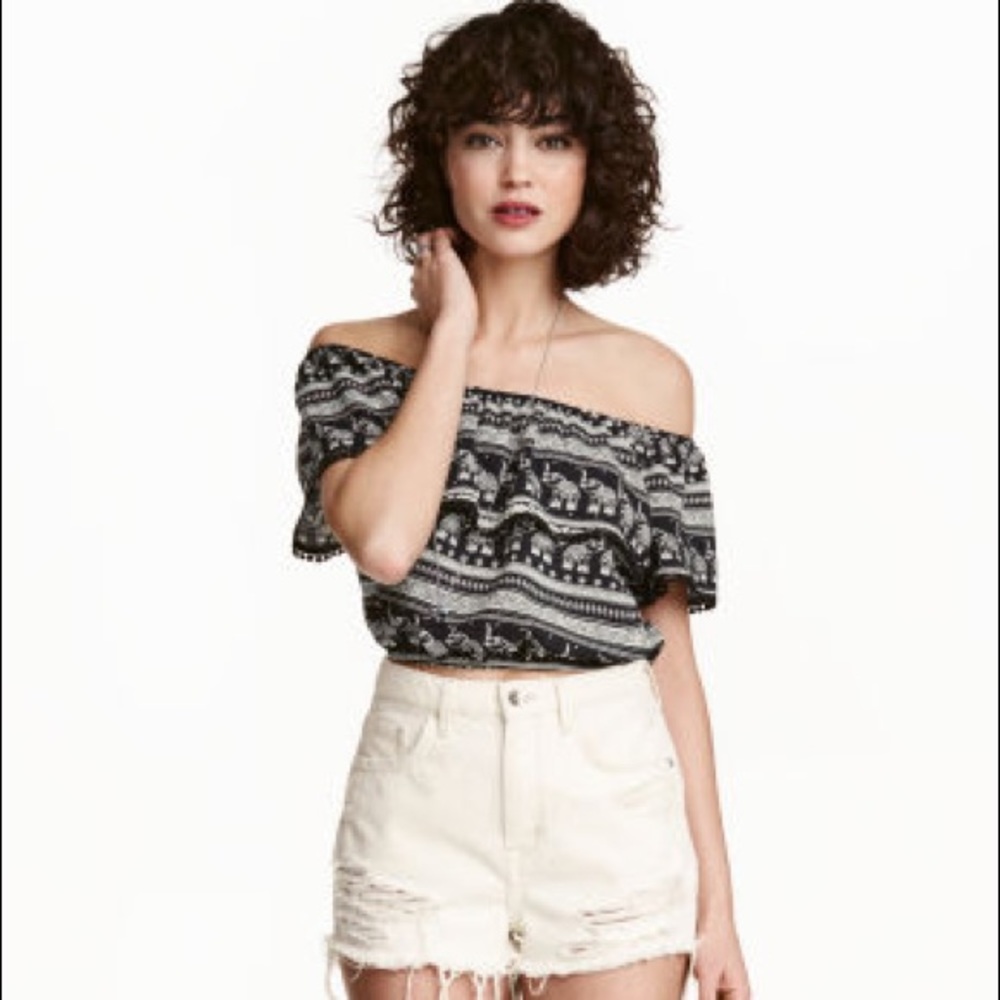 Black and white off shoulder crop top NEVER WORN